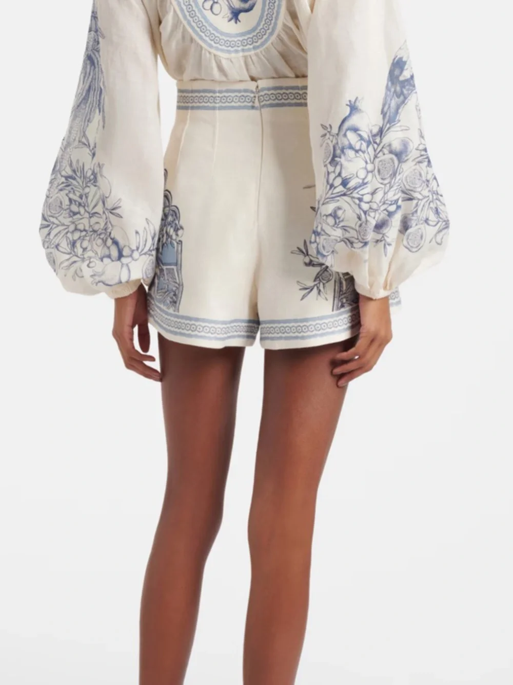 ALÉMAIS

Villa Romantica printed linen Bermuda shorts - Picture 2 of 7